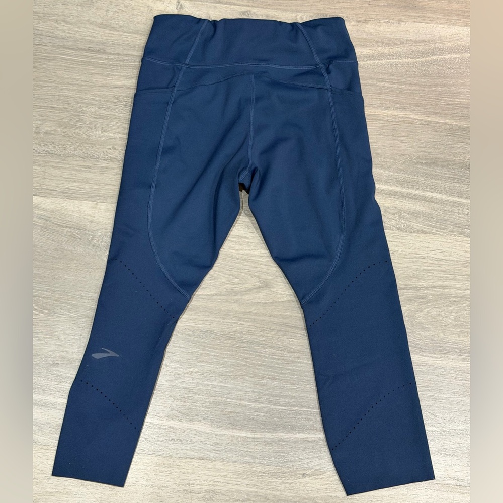Brooks Spark Capri Navy Blue Women’s Medium - Picture 8 of 11